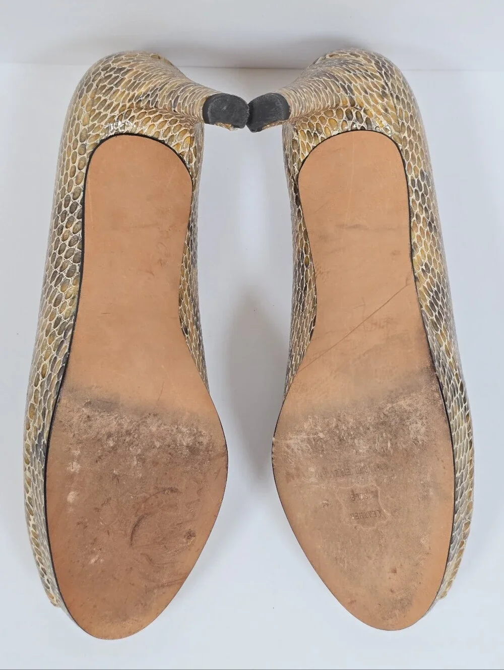 Stuart Weitzman Multicolor Python Embossed Leather Peep Toe Snakeskin Pumps 9.5